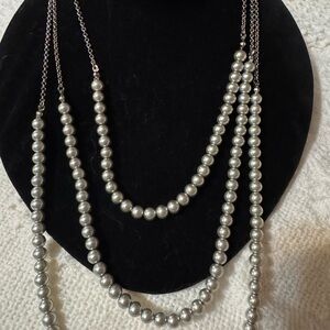 No further discount❤️ Three Strand Grey necklace set!